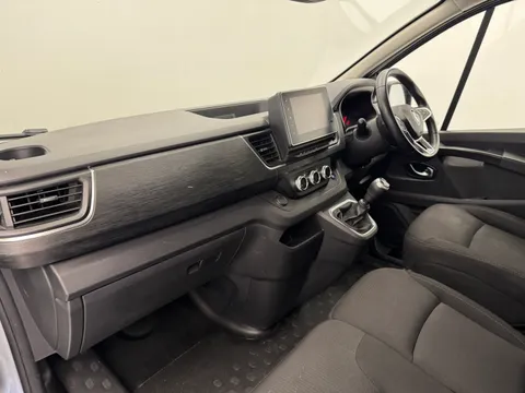 YB23LFJ Renault Trafic SL30 Blue dCi 150 Extra Sport Van Thumbnail #11