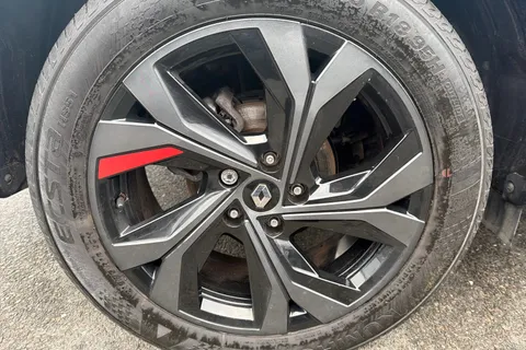 4 of 40 for Renault ARKANA 1.6 E-TECH Hybrid 145 R.S. Line 5dr Auto