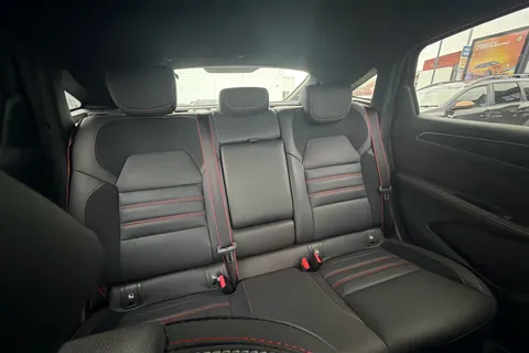 9 of 40 for Renault ARKANA 1.6 E-TECH Hybrid 145 R.S. Line 5dr Auto