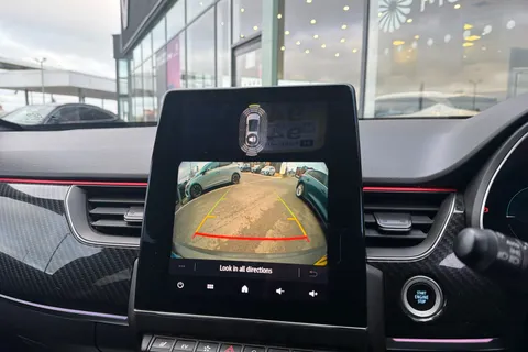 18 of 40 for Renault ARKANA 1.6 E-TECH Hybrid 145 R.S. Line 5dr Auto