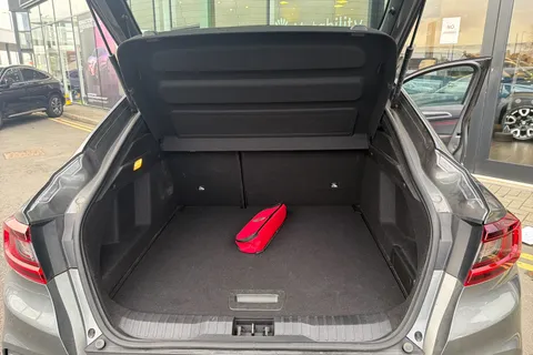 24 of 40 for Renault ARKANA 1.6 E-TECH Hybrid 145 R.S. Line 5dr Auto