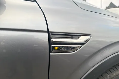 37 of 40 for Renault ARKANA 1.6 E-TECH Hybrid 145 R.S. Line 5dr Auto