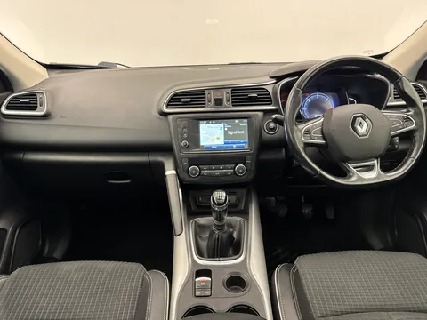 HV18HZF Renault Kadjar 1.6 dCi Signature Nav 5dr Thumbnail #11