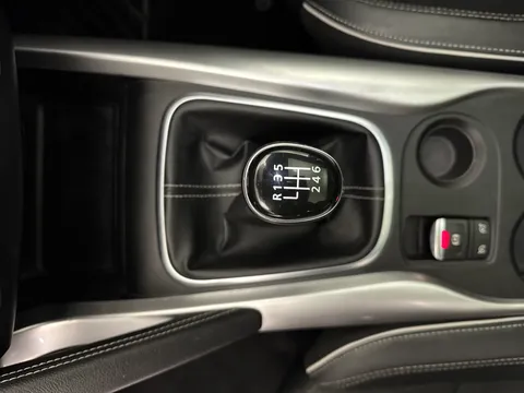 HV18HZF Renault Kadjar 1.6 dCi Signature Nav 5dr Thumbnail #15