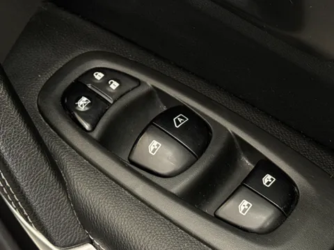 HV18HZF Renault Kadjar 1.6 dCi Signature Nav 5dr Thumbnail #21