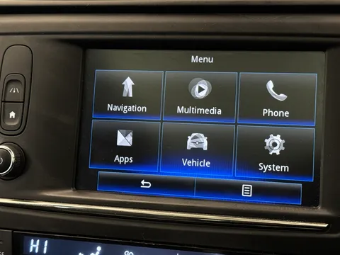 HV18HZF Renault Kadjar 1.6 dCi Signature Nav 5dr Thumbnail #25