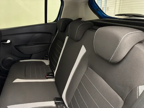 DY67BYX Dacia Sandero Stepway 0.9 TCe Laureate 5dr Thumbnail #10