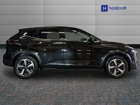 YF72VWM Nissan Qashqai 1.3 DiG-T MH N-Connecta 5dr Thumbnail #3