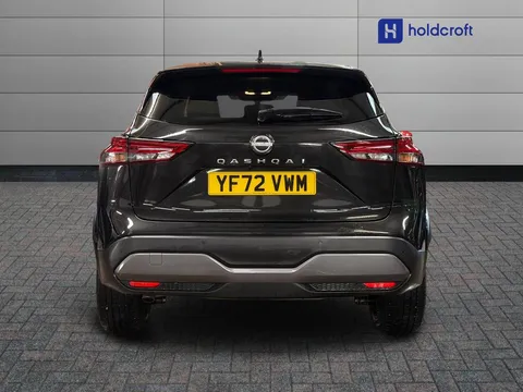 YF72VWM Nissan Qashqai 1.3 DiG-T MH N-Connecta 5dr Thumbnail #5