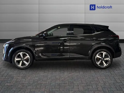 YF72VWM Nissan Qashqai 1.3 DiG-T MH N-Connecta 5dr Thumbnail #6