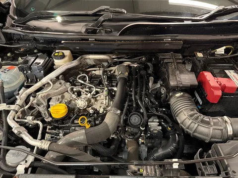 YF72VWM Nissan Qashqai 1.3 DiG-T MH N-Connecta 5dr Thumbnail #10