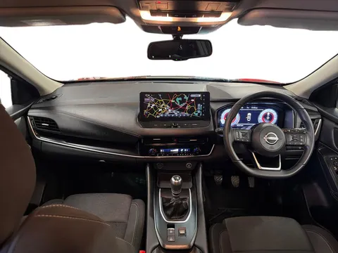 YF72VWM Nissan Qashqai 1.3 DiG-T MH N-Connecta 5dr Thumbnail #12