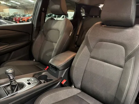 YF72VWM Nissan Qashqai 1.3 DiG-T MH N-Connecta 5dr Thumbnail #17