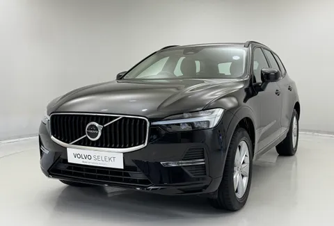 NK71LKO Volvo XC60 2.0 B5P Momentum 5dr Geartronic Thumbnail #4