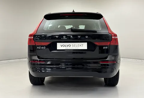 NK71LKO Volvo XC60 2.0 B5P Momentum 5dr Geartronic Thumbnail #8