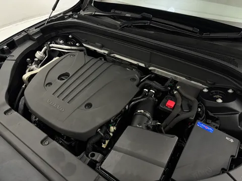 NK71LKO Volvo XC60 2.0 B5P Momentum 5dr Geartronic Thumbnail #29