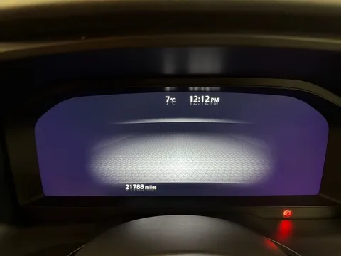 DV72KKD Nissan Qashqai 1.3 DiG-T MH N-Connecta 5dr Thumbnail #13