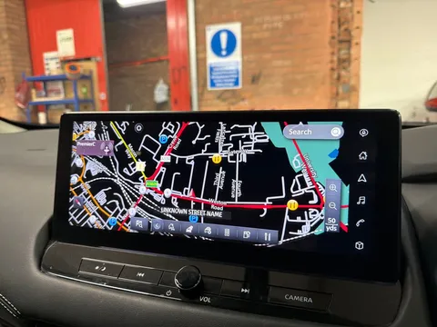 DV72KKD Nissan Qashqai 1.3 DiG-T MH N-Connecta 5dr Thumbnail #14