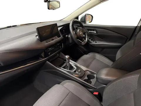 DE72ECJ Nissan Qashqai 1.3 DiG-T MH N-Connecta 5dr Thumbnail #11