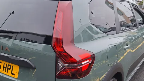 BJ75HPL Dacia Jogger 1.6 HEV Extreme 5dr Auto Thumbnail #9