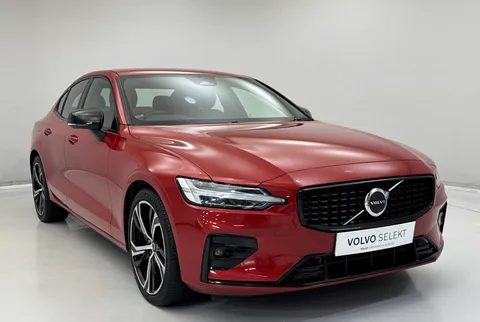 YL72ZKU Volvo S60 2.0 B5P Plus Dark 4dr Auto Thumbnail #1