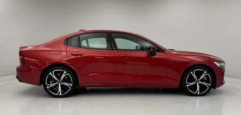 YL72ZKU Volvo S60 2.0 B5P Plus Dark 4dr Auto Thumbnail #6