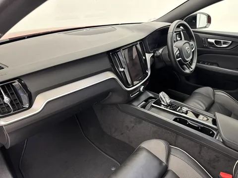 YL72ZKU Volvo S60 2.0 B5P Plus Dark 4dr Auto Thumbnail #14