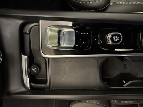 YL72ZKU Volvo S60 2.0 B5P Plus Dark 4dr Auto Thumbnail #17