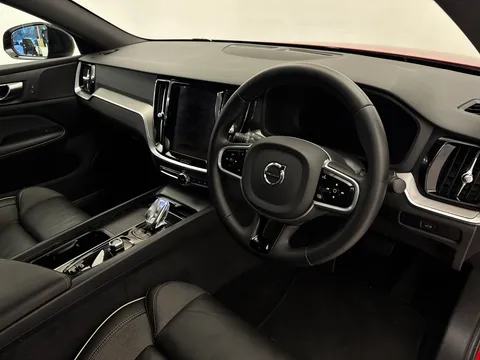 YL72ZKU Volvo S60 2.0 B5P Plus Dark 4dr Auto Thumbnail #24