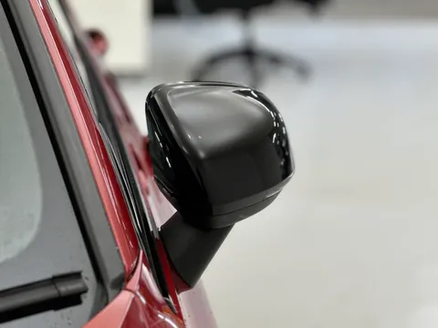 YL72ZKU Volvo S60 2.0 B5P Plus Dark 4dr Auto Thumbnail #40