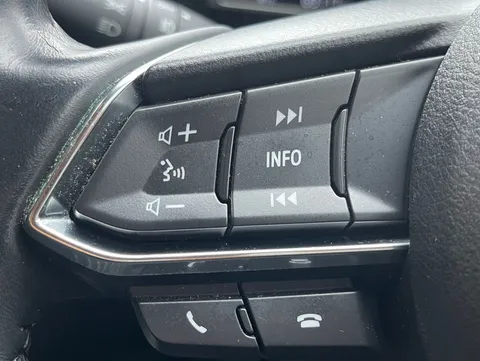 MH17HFY Mazda Mazda3 2.0 SE-L Nav 5dr Thumbnail #14