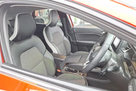 BL72OPV Renault Captur 1.0 TCE 90 Techno 5dr Thumbnail #40