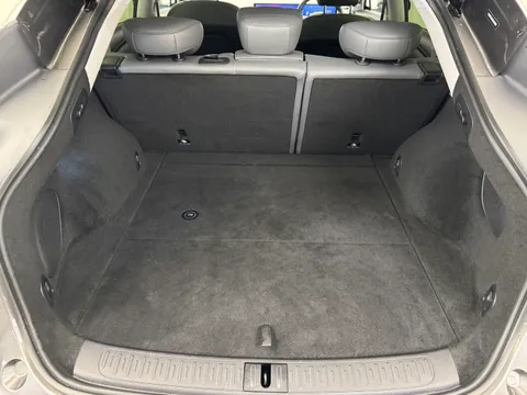 DY75YHG Mg Motor Uk Im6 553kW Launch Edition 100kWh 5dr AWD Auto Thumbnail #16