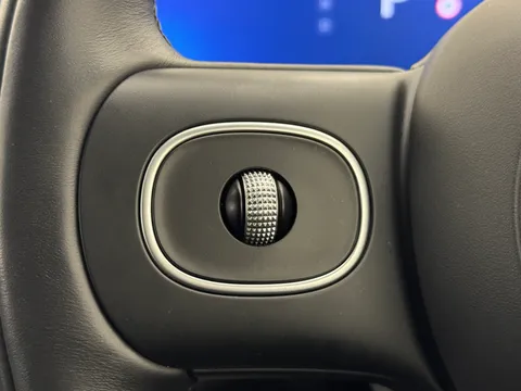 DY75YHG Mg Motor Uk Im6 553kW Launch Edition 100kWh 5dr AWD Auto Thumbnail #33