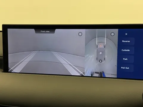 DY75YHG Mg Motor Uk Im6 553kW Launch Edition 100kWh 5dr AWD Auto Thumbnail #23