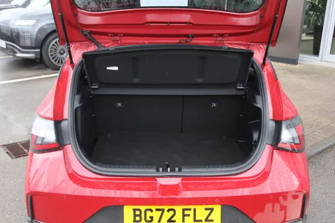 BG72FLZ Hyundai i20 1.0T GDi 48V MHD 120 N Line 5dr Thumbnail #9