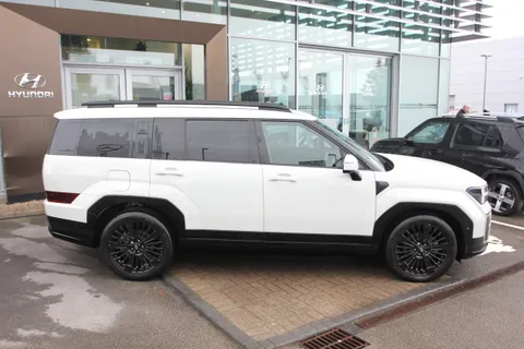 DG25CGZ Hyundai Santa Fe 1.6 TGDi PHEV Calligraphy 5dr 4WD Auto [6 Seats] Thumbnail #4