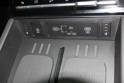 DG25CGZ Hyundai Santa Fe 1.6 TGDi PHEV Calligraphy 5dr 4WD Auto [6 Seats] Thumbnail #31