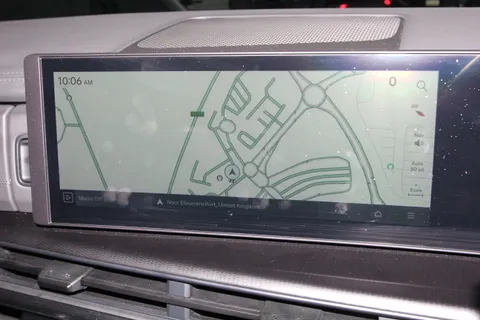 DG25CGZ Hyundai Santa Fe 1.6 TGDi PHEV Calligraphy 5dr 4WD Auto [6 Seats] Thumbnail #33