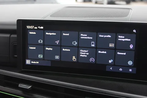 DG25CGZ Hyundai Santa Fe 1.6 TGDi PHEV Calligraphy 5dr 4WD Auto [6 Seats] Thumbnail #35