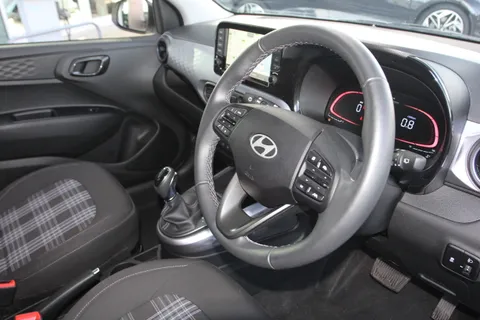 ET24TUW Hyundai i10 1.0 [63] Premium 5dr Auto [Nav] Thumbnail #16
