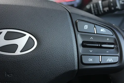 ET24TUW Hyundai i10 1.0 [63] Premium 5dr Auto [Nav] Thumbnail #20