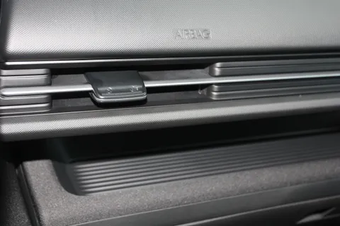 DE75MPX Hyundai Kona 1.6 Hybrid 138 Advance 5dr DCT Thumbnail #14