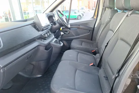 VO23URL Renault Trafic Ll30 Sport Blue Dc  Thumbnail #10