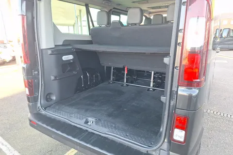 VO23URL Renault Trafic Ll30 Sport Blue Dc  Thumbnail #29