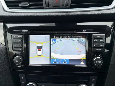 DL68SKK Nissan Qashqai 1.5 dCi 115 N-Connecta 5dr [Glass Roof Pack] Thumbnail #15