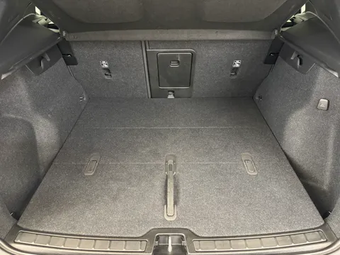 DX23LYH Volvo XC40 2.0 B3P Plus Dark 5dr Auto Thumbnail #9