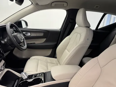 DX23LYH Volvo XC40 2.0 B3P Plus Dark 5dr Auto Thumbnail #16