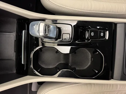 DX23LYH Volvo XC40 2.0 B3P Plus Dark 5dr Auto Thumbnail #11