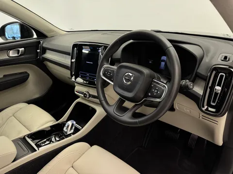 DX23LYH Volvo XC40 2.0 B3P Plus Dark 5dr Auto Thumbnail #29
